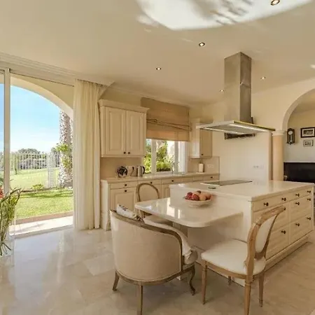 Chalet En * أذيخي